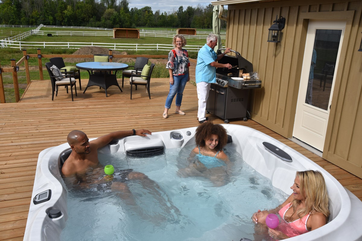 Used hot tubs for sale in Ontario