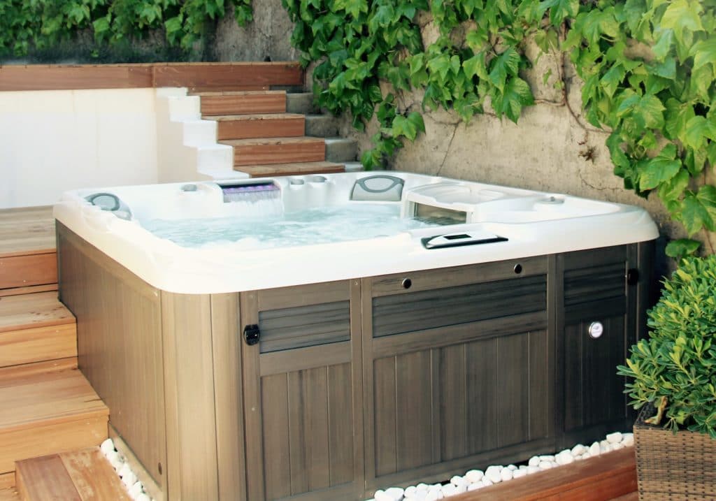 Used hot tubs for sale in Ontario