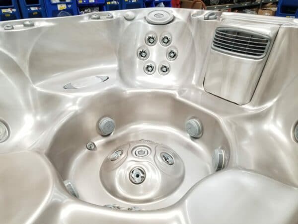 JACUZZI® J-470