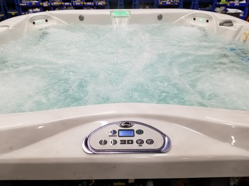 Jacuzzi® J365™ UJ100615461 Used Hot Tubs