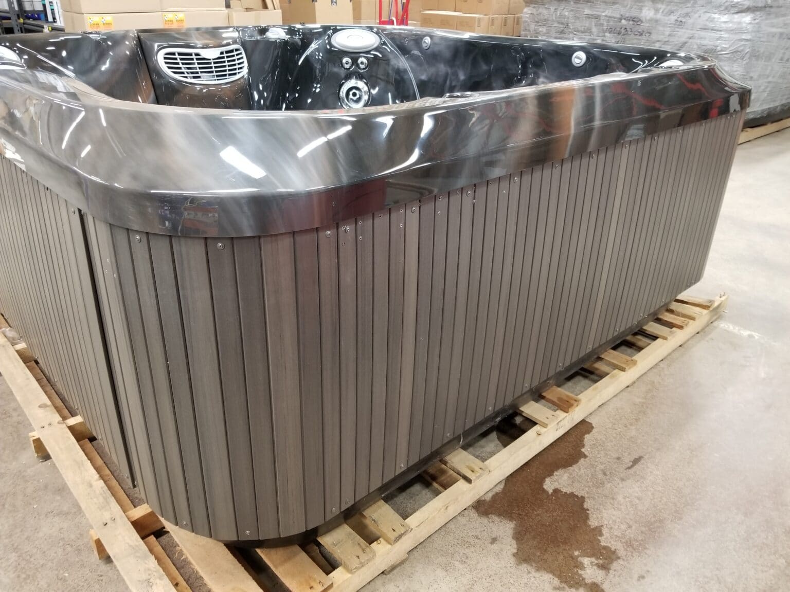 Jacuzzi® J385™ UJ100706746 Used Hot Tubs